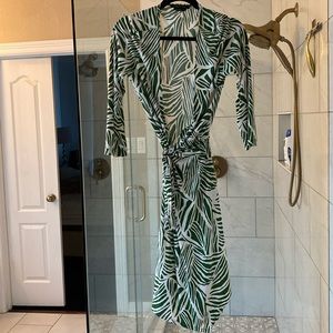 COPY - BCBGMaxazria Palm Print Quarter-Long Sleeve Resort Tropical Vacation Wra…